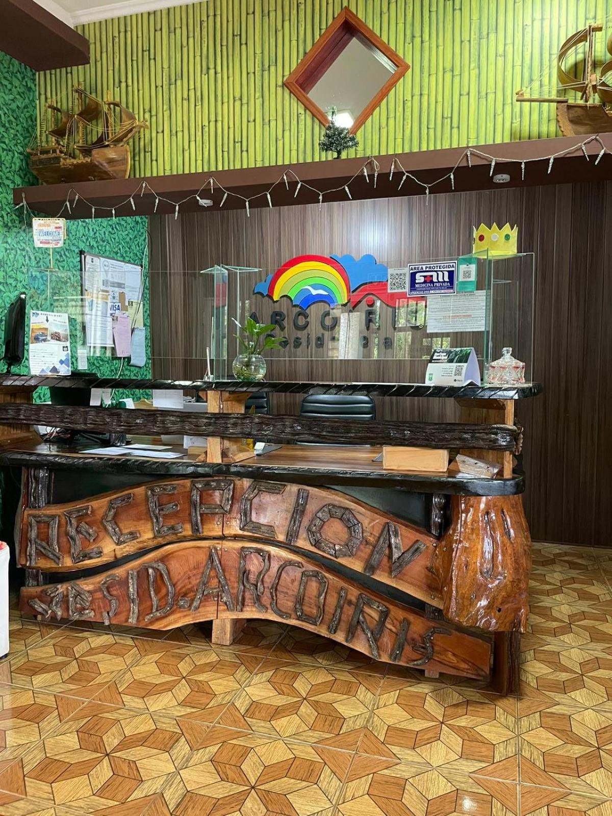 Residencial Arcoiris Hotel Puerto Iguazu Bagian luar foto