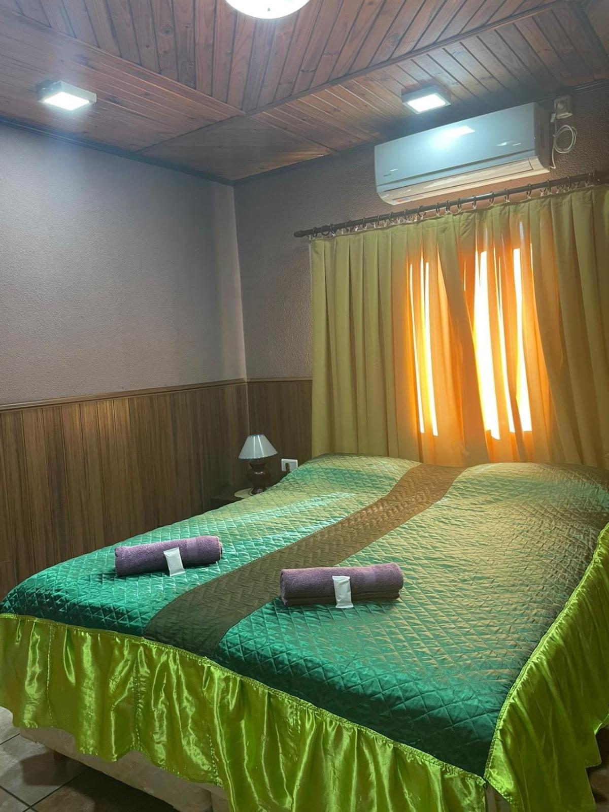 Residencial Arcoiris Hotel Puerto Iguazu Bagian luar foto