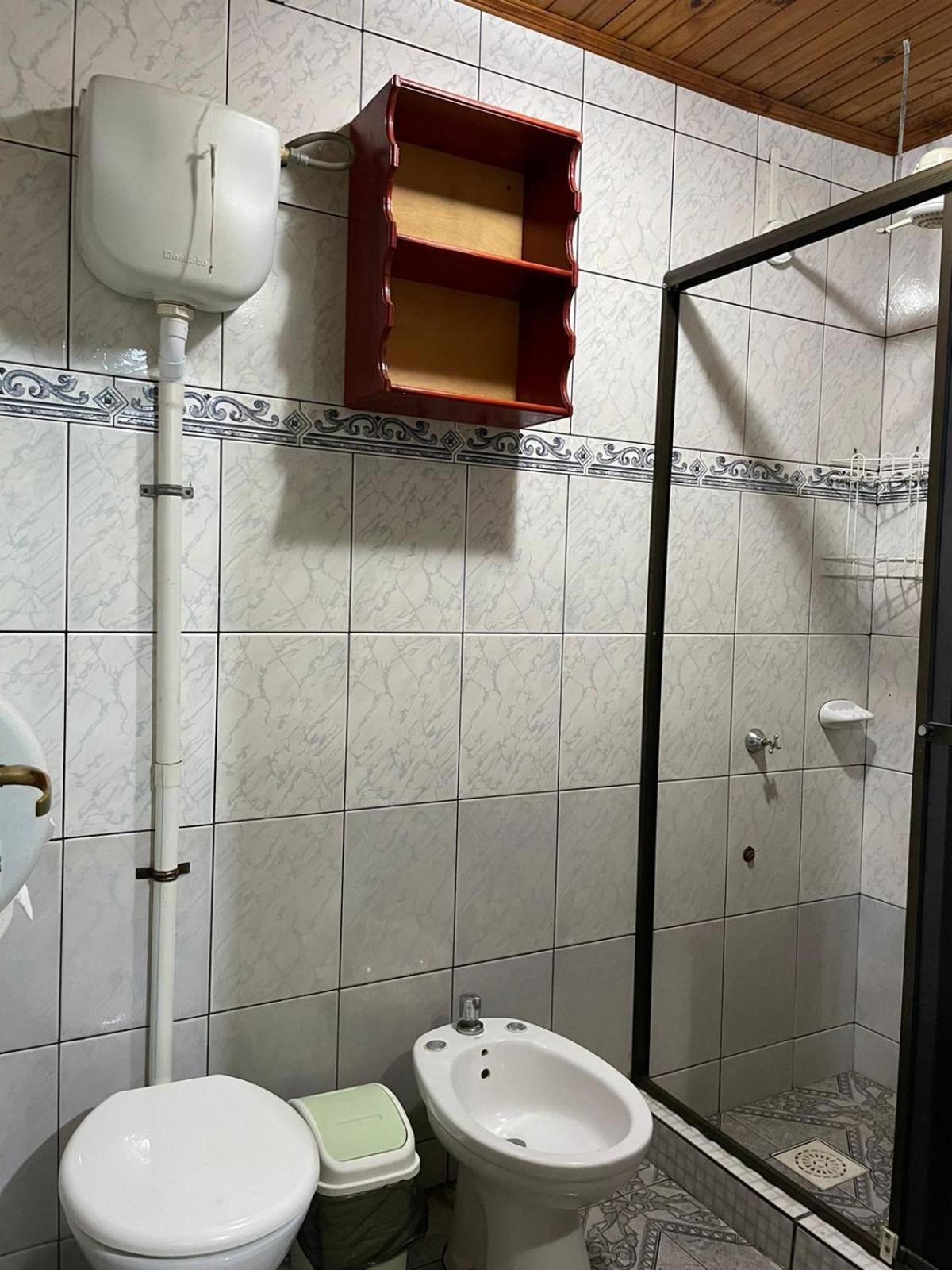 Residencial Arcoiris Hotel Puerto Iguazu Bagian luar foto